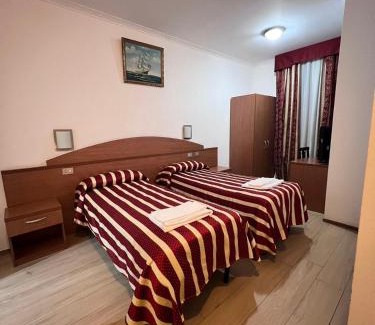 Historic Centre Hotel | Taverna Dantesca