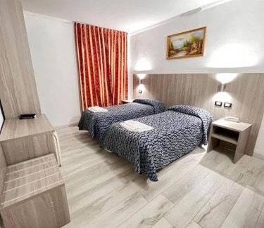 Historic Centre Hotel | Taverna Dantesca
