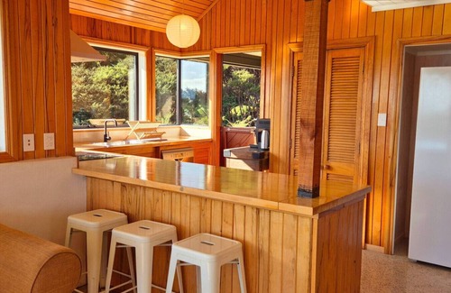 Raglan Apartment | Tawa Whare Ocean Views