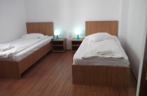 Otopeni Hostel | Taxi Hostel