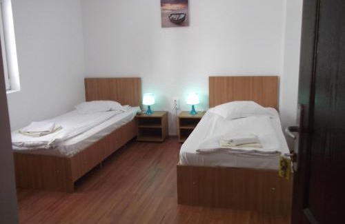 Otopeni Hostel | Taxi Hostel