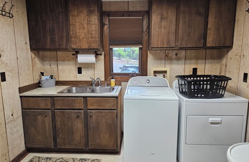 Lake Norman of Catawba House | Taylor Made for the Lake! With optional pontoon rental