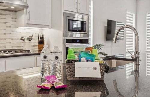 Vickery Meadow House | TCH - Spacious 3bd/2.5ba in Dallas with Workspace