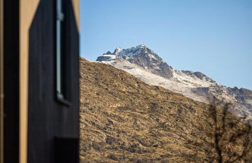 Frankton House | Te Awa Luxury Villa Queenstown