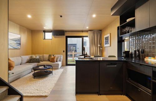 Frankton House | Te Awa Luxury Villa Queenstown