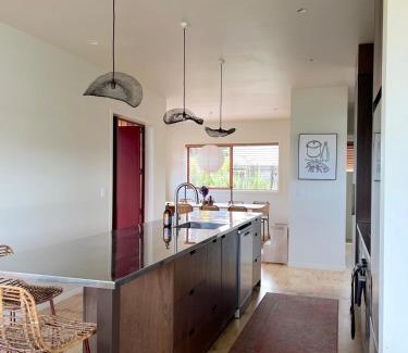 Raglan House | Te Whare Whero