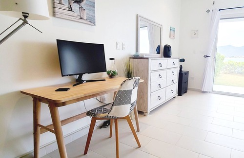 Beacon Hill Condo | ☀️⛱️🌴 Teal Bay by IRE Vacations - Gorgeous Studio close to the Beach