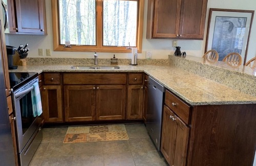 Marenisco House | Teal Wing - Premier Lakeside Lodging on Lake Gogebic