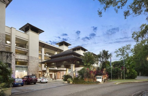 Palm Cove Apartment | Temple 220 Newly Refurbished Studio
