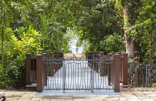 Palm Cove Apartment | Temple 220 Newly Refurbished Studio