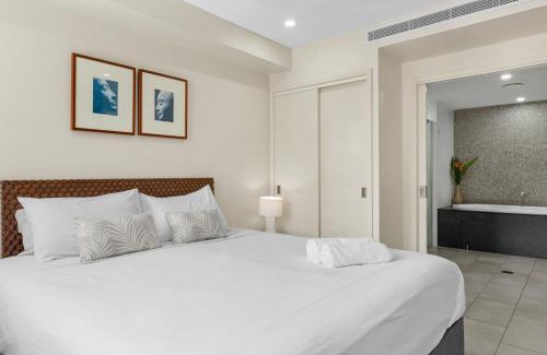 Palm Cove Apartment | Temple 304 Modern Spacious Palm Cove Resort