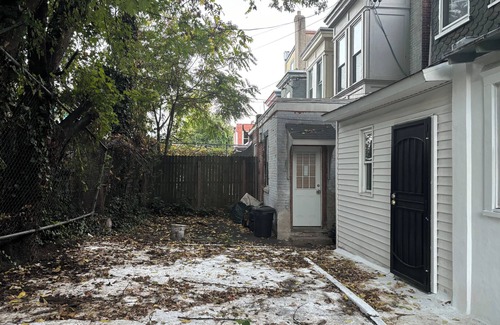 North Philadelphia Apartment | Temple Hospital First Floor with Backyard
