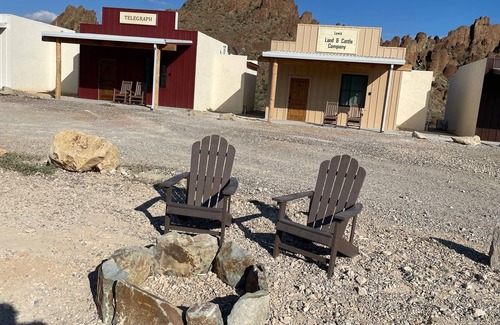 Study Butte-Terlingua Cabin | Ten Bits Ranch - Room #19 Lewis Land & Cattle Co.