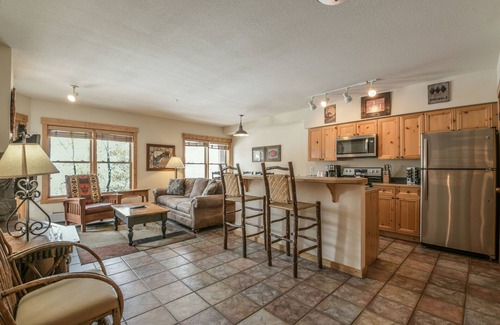 Mountain House Condo | Tenderfoot Lodge 2620