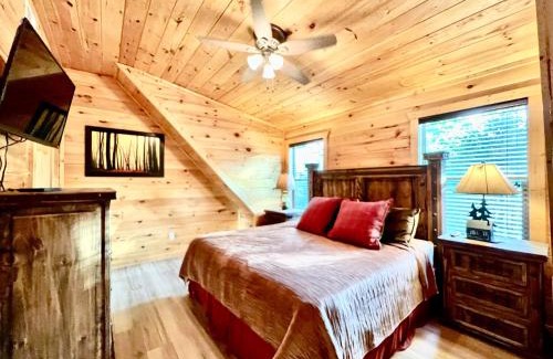 Pigeon Forge House | Tennessee Oasis Pool Cabin