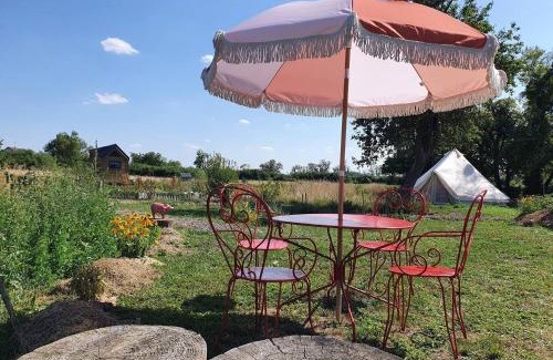 Auboncourt-Vauzelles Other | Tente confortable pour 4 personnes