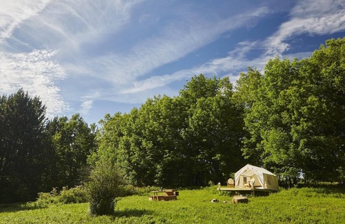 Andes RV Rental | Tentrr Signature Site - Davis Hollow Mountain Meadow