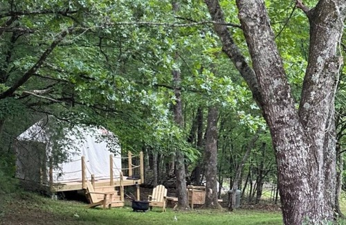 Franklin RV Rental | Tentrr Signature Site - The Ruby Creek Inn 1