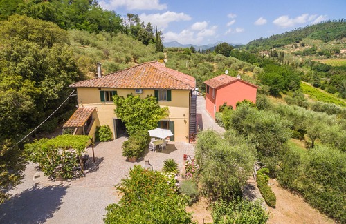 Lucca Villa | Tenuta Bellosguardo on the hills with Swimming pool and Jacuzi! EXCLUSIVE ESTATE