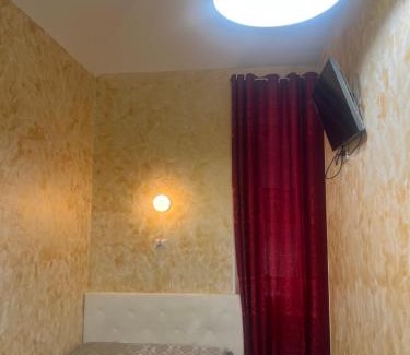 Rione XVIII Castro Pretorio House | Termini Golden house