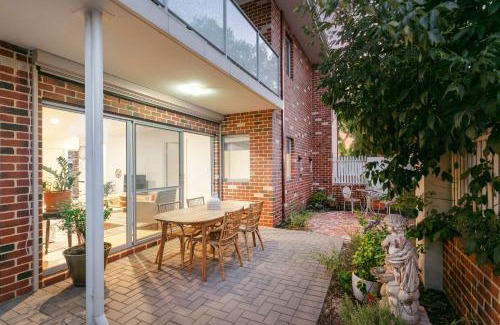 Bassendean Apartment | Terra de Sol A Mediterranean Escape in Perth
