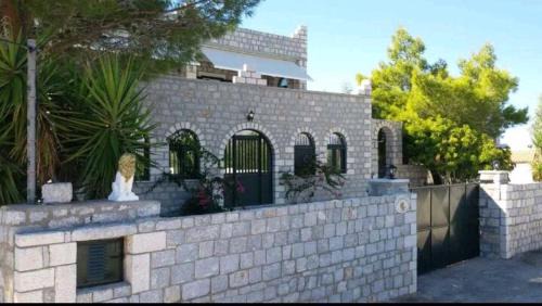 Omales Apartment | Terra Mani stone rental apartments