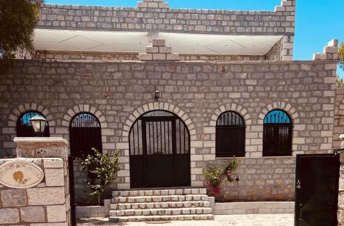 Omales Apartment | Terra Mani stone rental apartments
