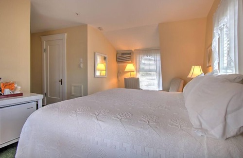 Ogunquit Hotel | Terrace by the Sea