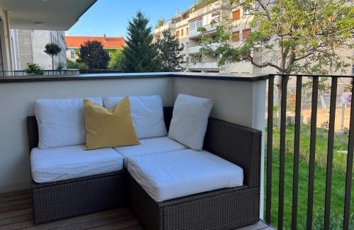 Hernals Apartment | Terrace Flair