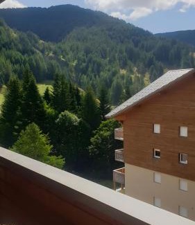 Allos Apartment | Terrasses de Labrau - piscine