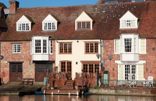 Windsor House | Thames riverside location with direct Windsor Castle views, re-open now!