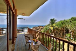 Unawatuna Hotel | Thaproban Pavilion Waves