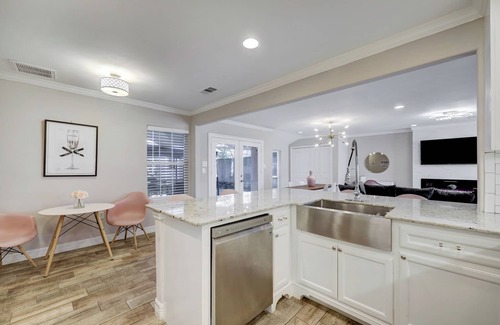 Woodlake - Briar Meadow House | That Pink House