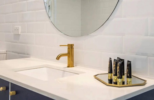 West Perth Apartment | The 1920’s 'Flora' Suite