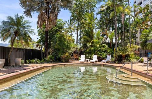 Cairns North Apartment | The Abbott—A Sea-Swept Esplanade Abode