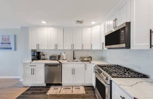 Alden Manor House | The Alexa - Beachfront