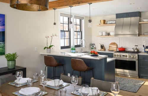 Crested Butte Cottage | The Alley Bundle at Academy Place Private Hot Tub