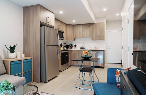 Calgary House | The Amber Suite | Close to Airport