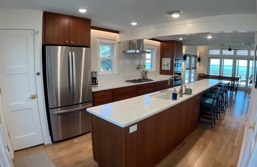 Alligator Point House | The Anchor. Gulf to Bay 3bed/3.5bath plus loft. Sleeps 6-8 NEW FOR FALL 2026