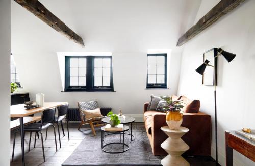 Angel Apartment | The Angel Collection minutes from Angel Tube Station