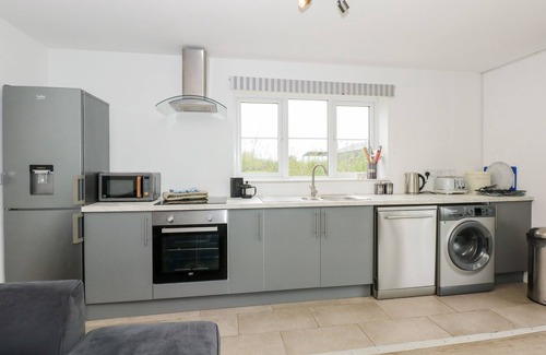 Wisbech Cottage | THE APPLE SHED, pet friendly, with hot tub in Wisbech