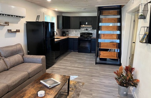 Mammoth Spring House | The Archer House - 1 Block from Spring River. 2 Bedrooms + Loft Bedroom!