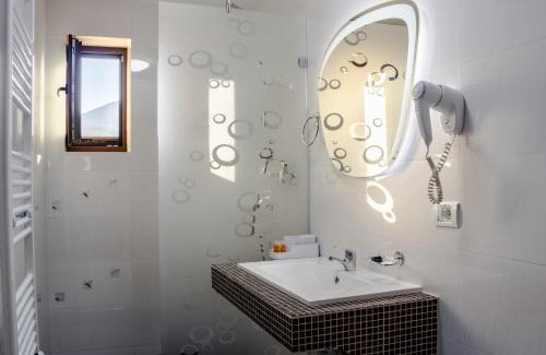 Piatra Neamt Apartment | The Art Boutique