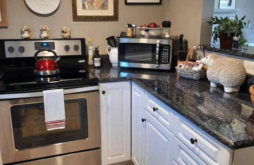 Wilmington Cottage | The Artist's Cottage is the ideal home away from home!