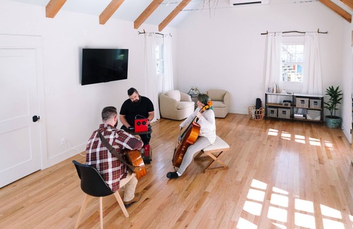 Conway Apartment | The Artist's Cottage: workspace & studio apt for artists/dancers/writers/etc.