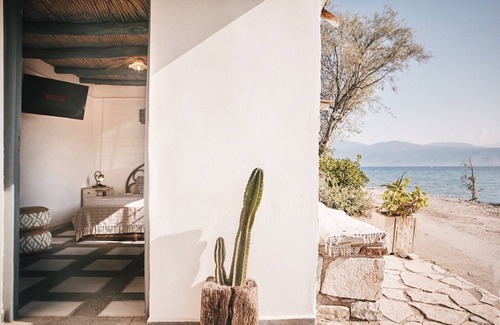 Aigialeia Cottage | The Artist's Farm-Studio Dir/trains/Ath/Airpor☀️