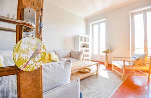 Notre-Dame du Mont Apartment | The Artist with view - Climatisé & proche Métro