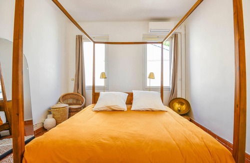 Notre-Dame du Mont Apartment | The Artist with view - Climatisé & proche Métro