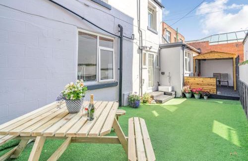 Blackpool Town Center House | The Ascot