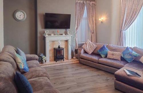 Blackpool Town Center House | The Ascot